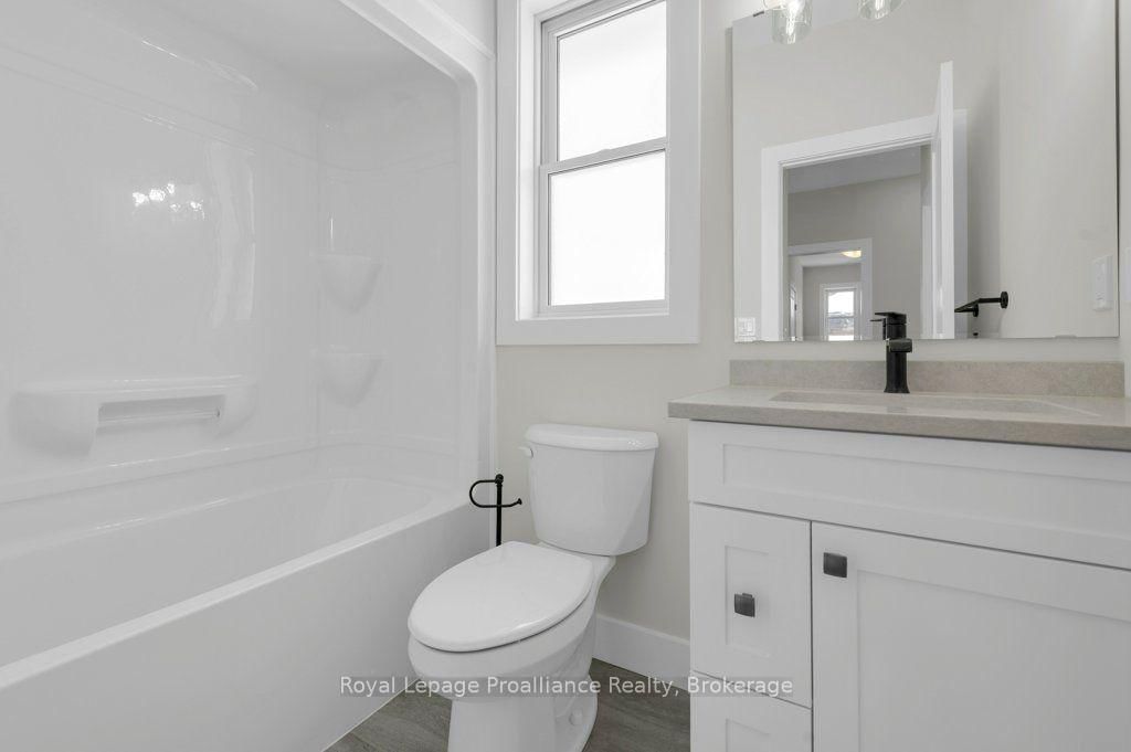 10 Dunmor Street • Stirling, ON photo 8