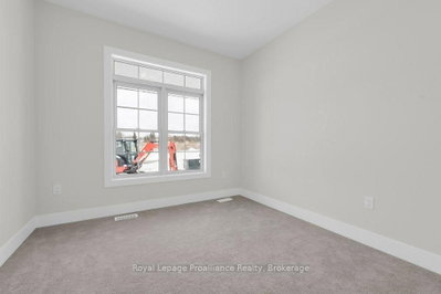 10 Dunmor Street • Stirling, ON photo 9