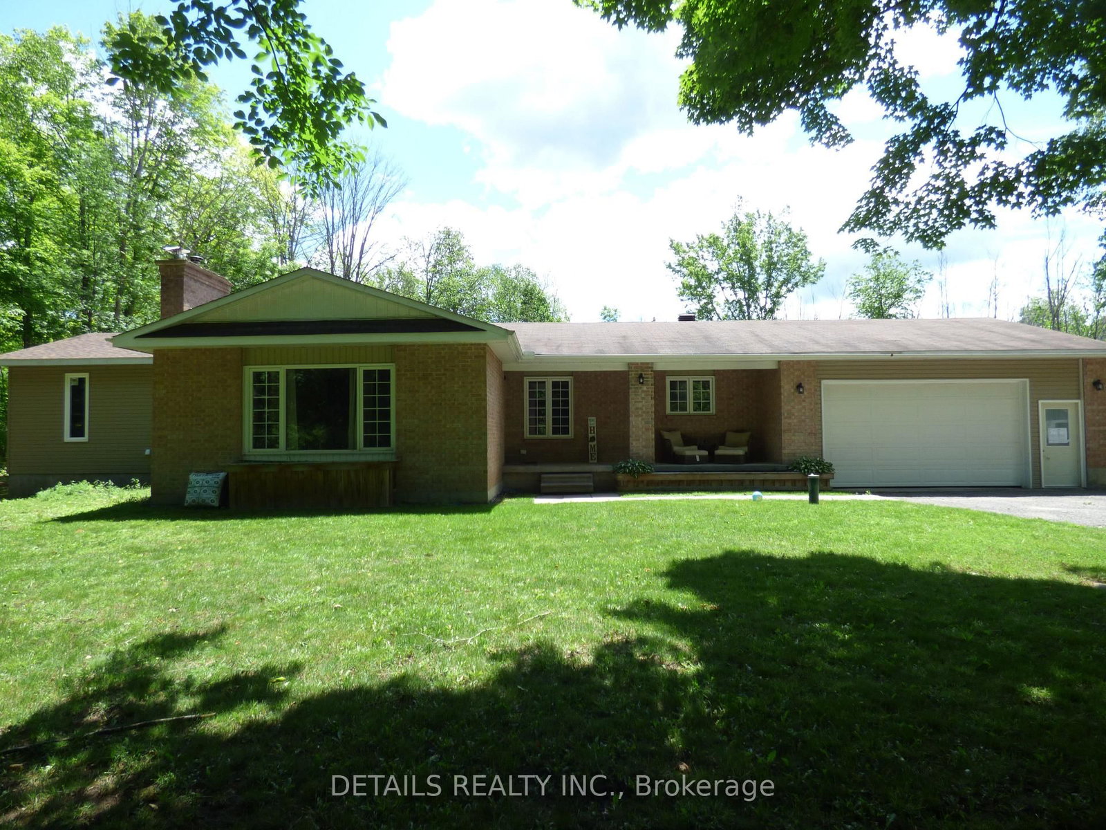 387 Campbell Side Road • White Lake, ON photo 1
