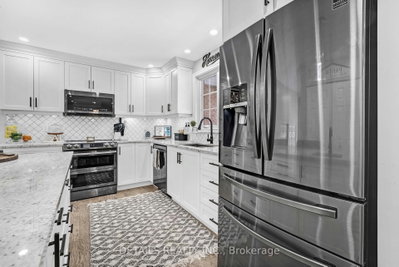 387 Campbell Side Road • White Lake, ON photo 5