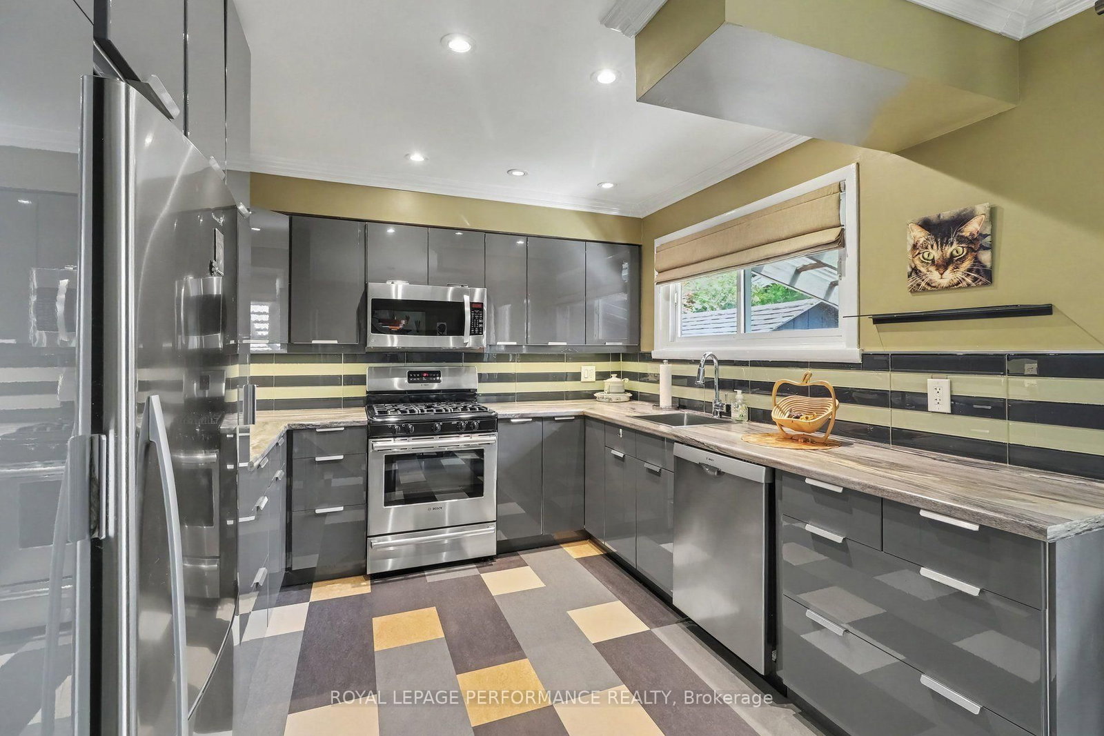 1147 Parkway Drive • Ottawa, ON photo 10