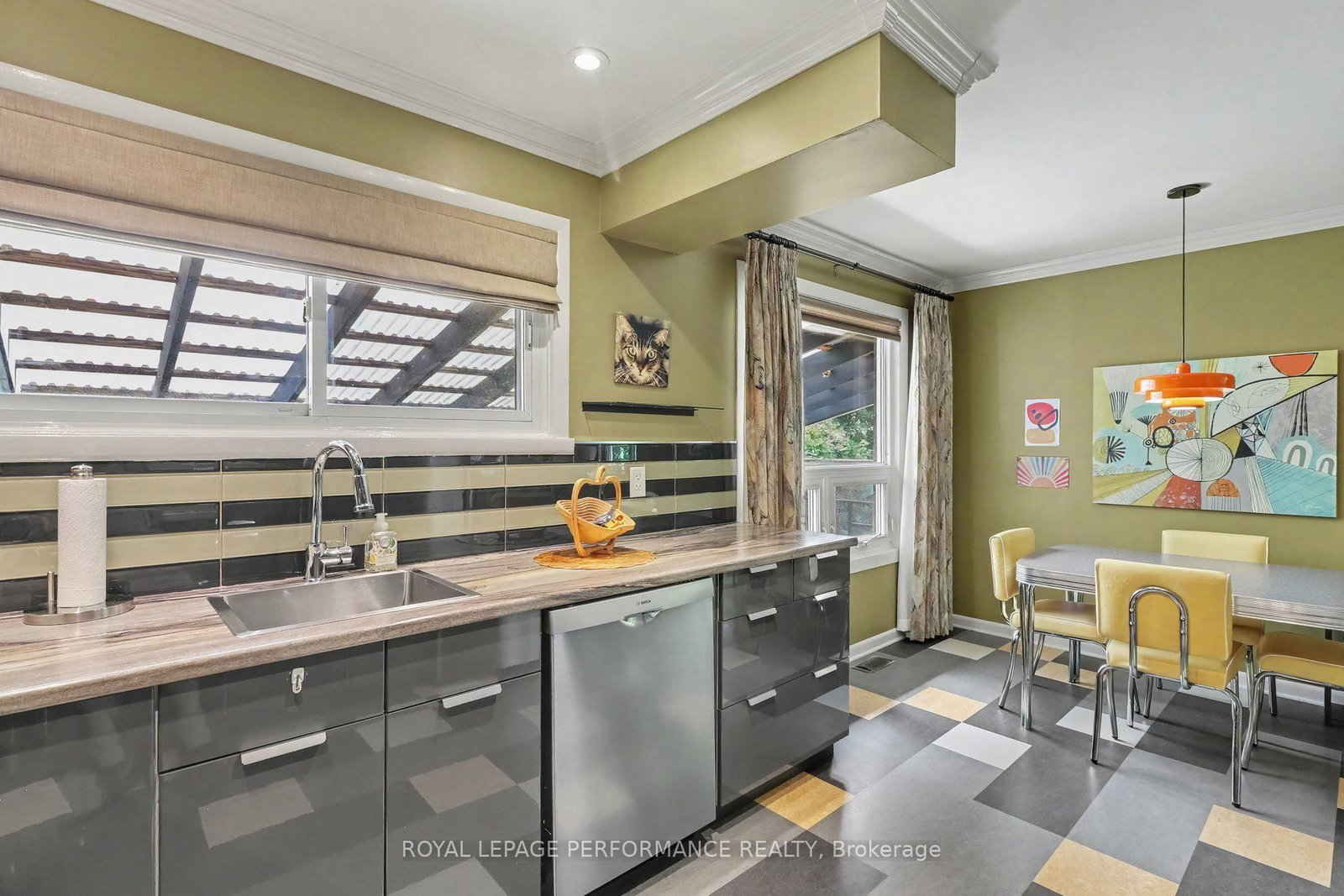 1147 Parkway Drive • Ottawa, ON photo 11