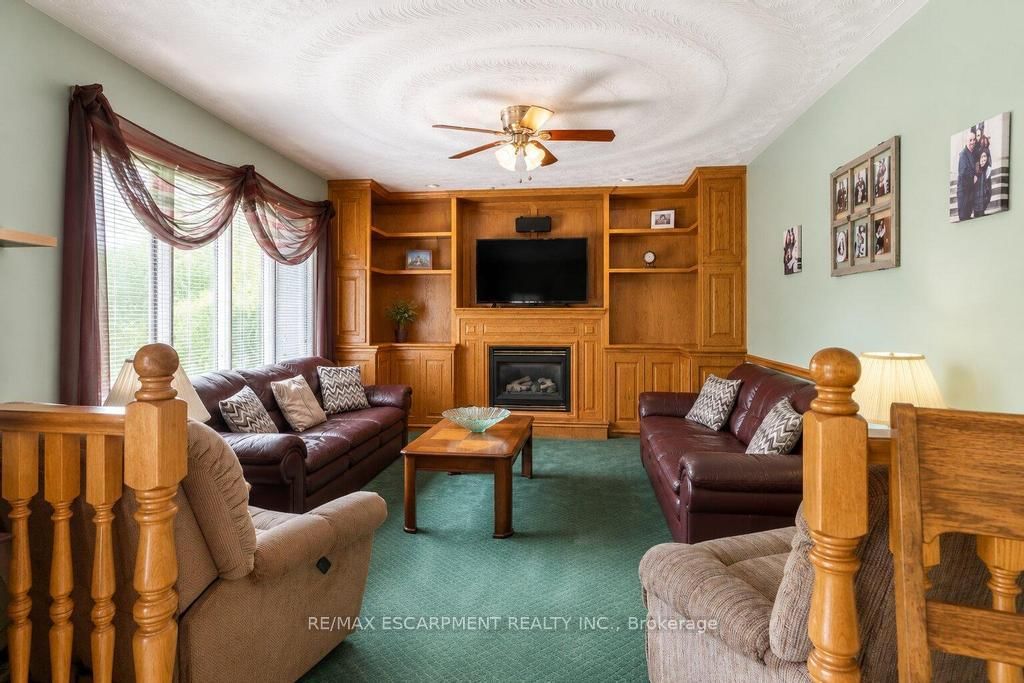 33 Maryvale Avenue • Hamilton, ON photo 11
