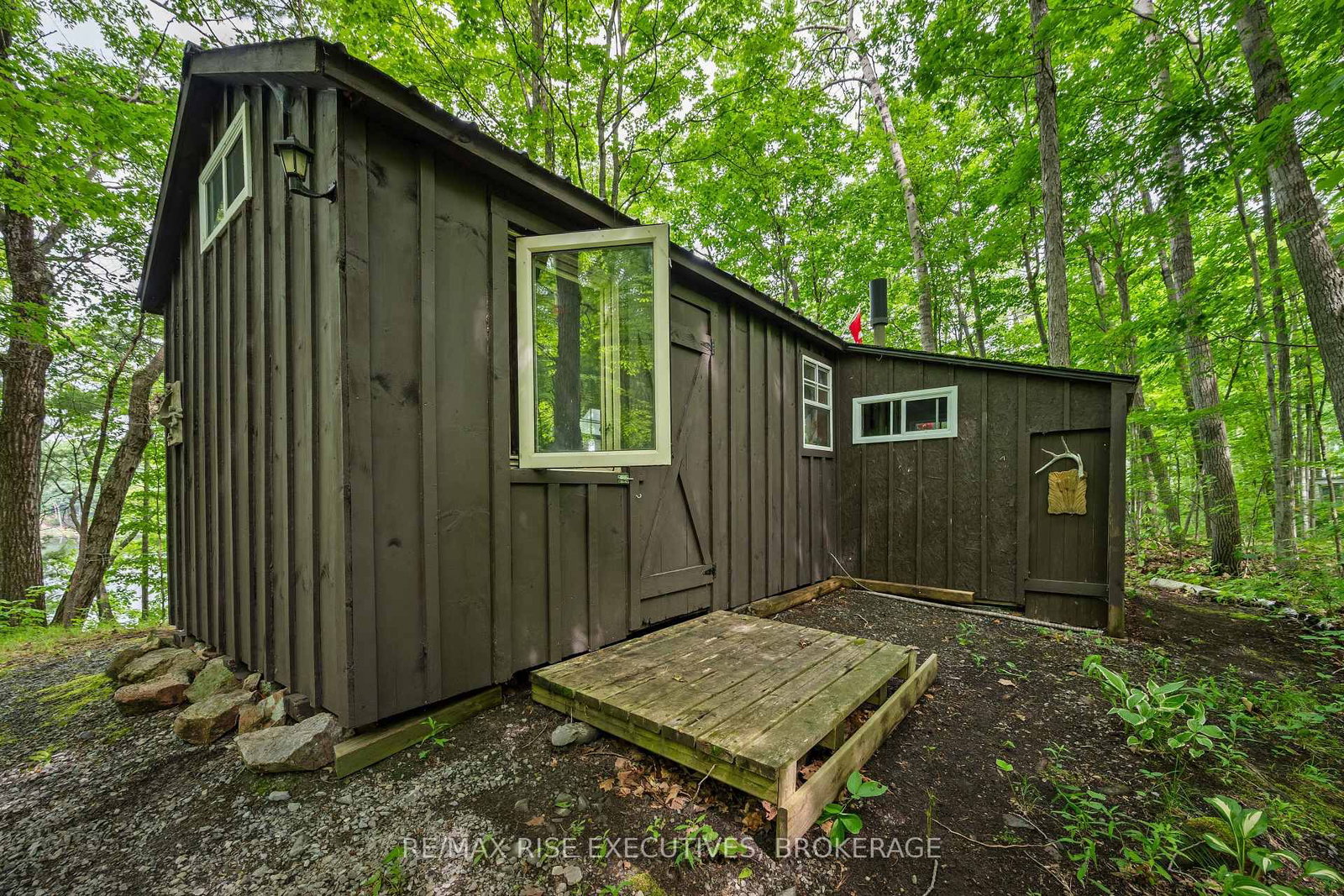 2120 Charlie Green Road • Perth Road, ON photo 25