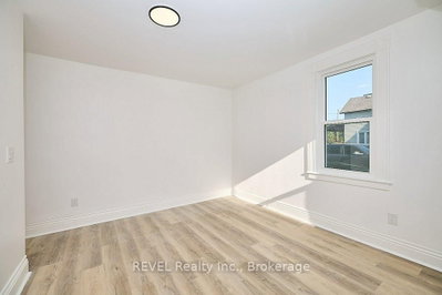 245 Stanton Street • Fort Erie, ON photo 9
