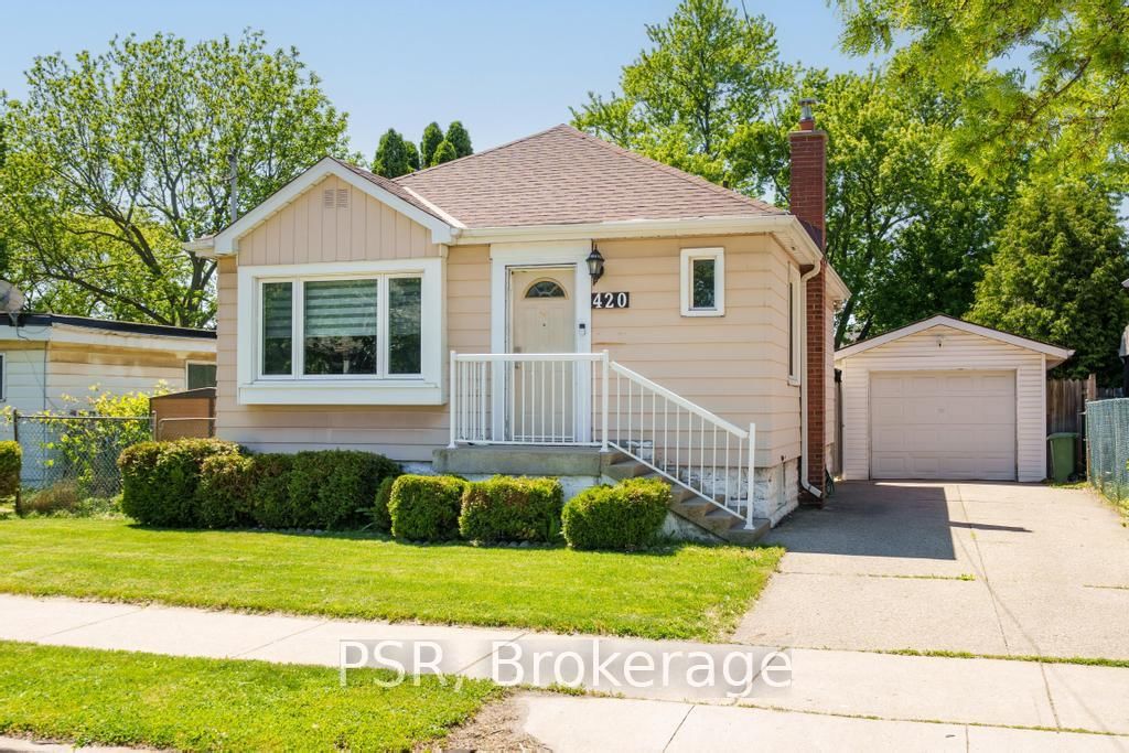 420 Upper Gage Avenue • Hamilton, ON photo 2