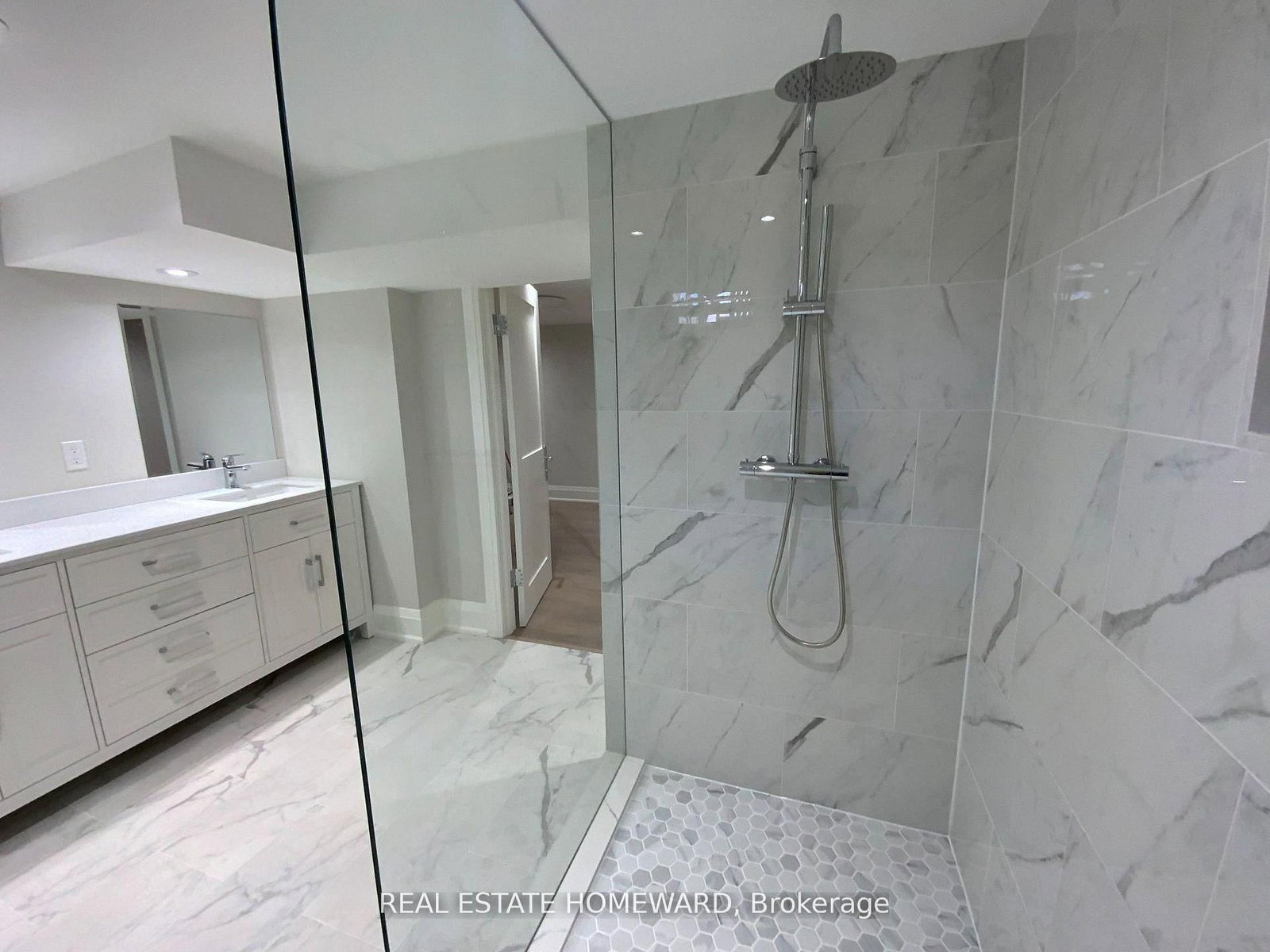 33 Strathcona Drive • St. Catharines, ON photo 22