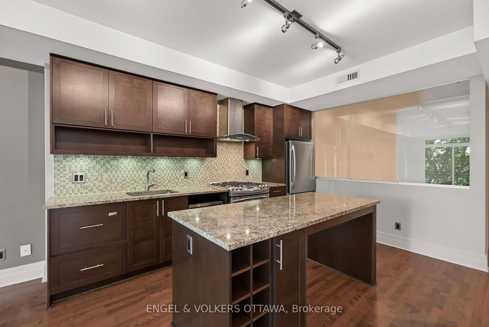 808 Bronson Avenue • #209 • Ottawa, ON photo 10