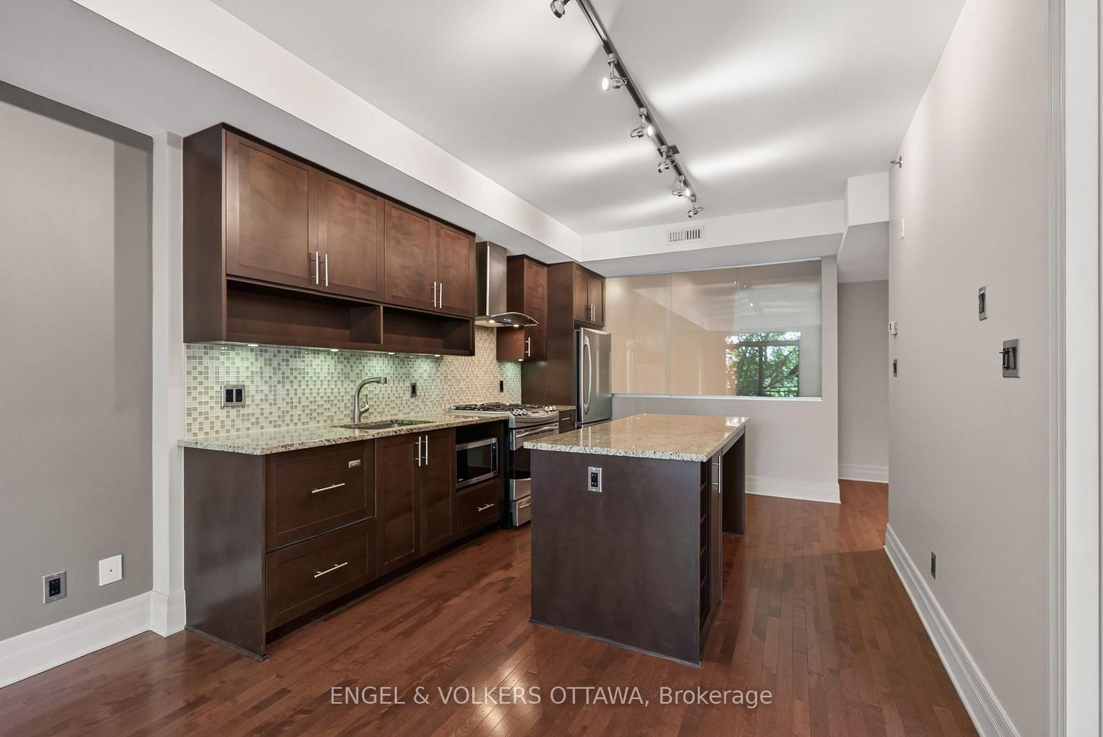 808 Bronson Avenue • #209 • Ottawa, ON photo 8