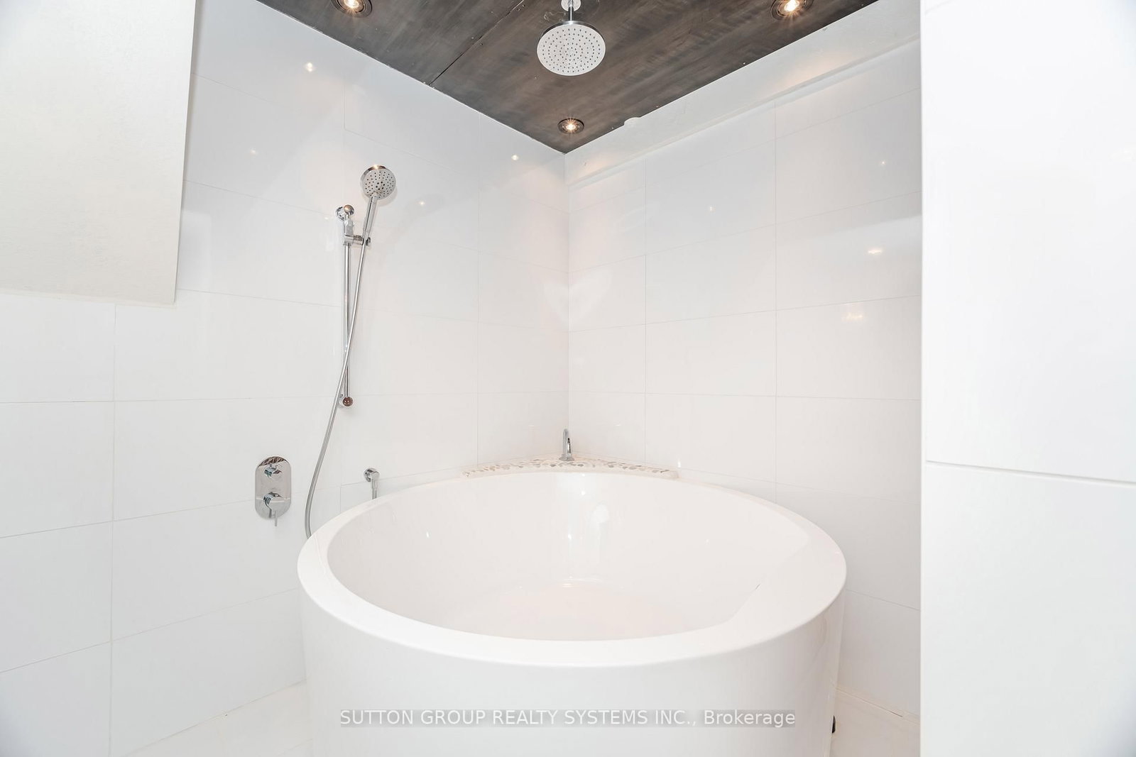 565 Sundew Drive • Waterloo, ON photo 27