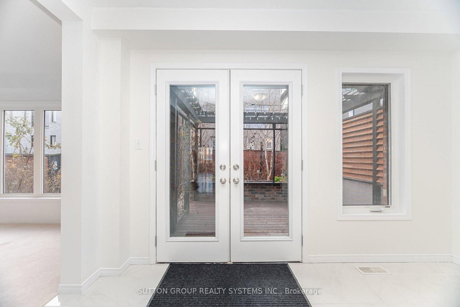 565 Sundew Drive • Waterloo, ON photo 32