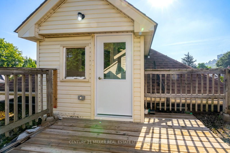124 Gladstone Avenue