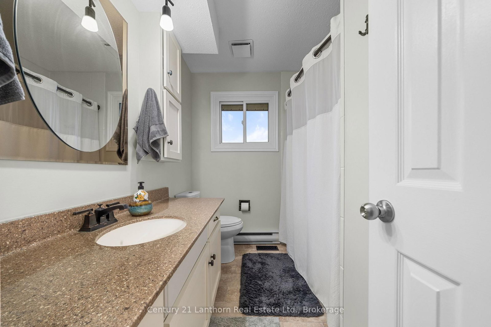 212 Main Street • Deseronto, ON photo 19