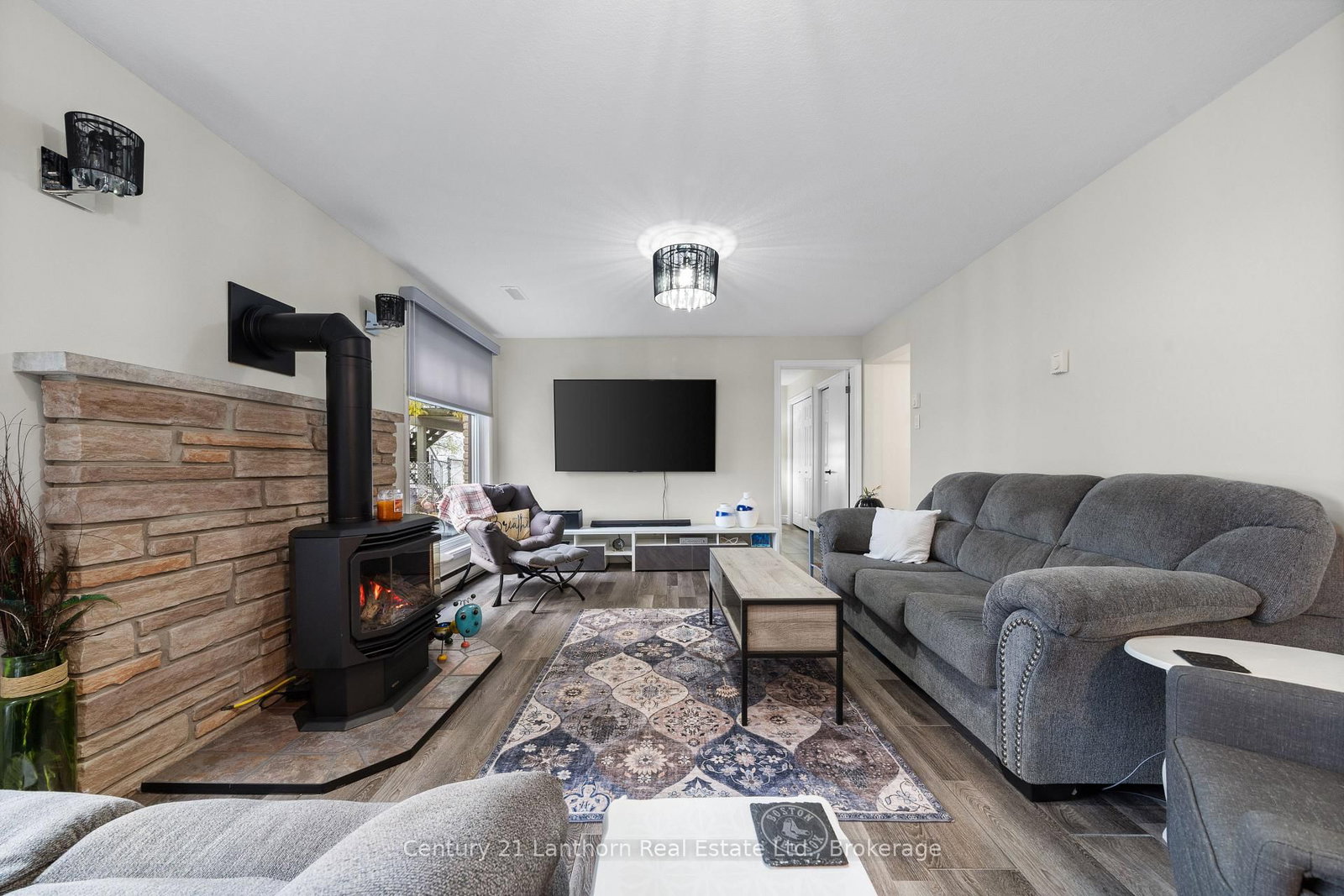 212 Main Street • Deseronto, ON photo 23