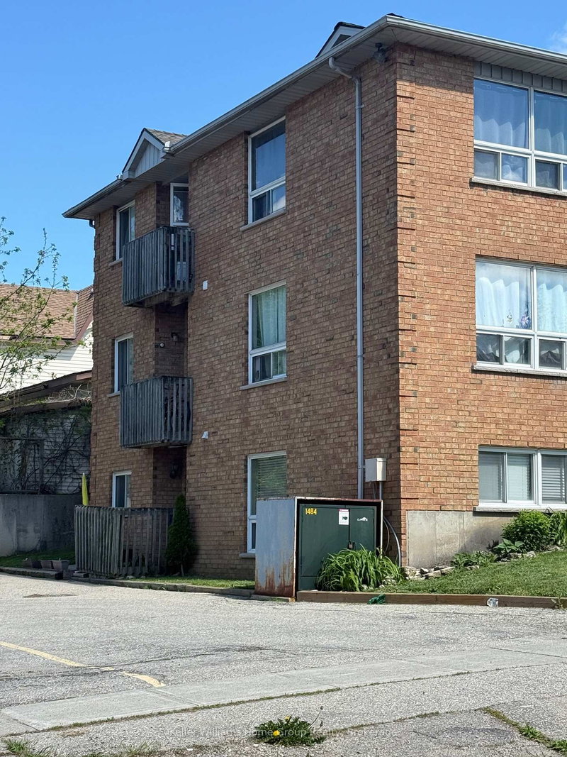 115 St George Street W
