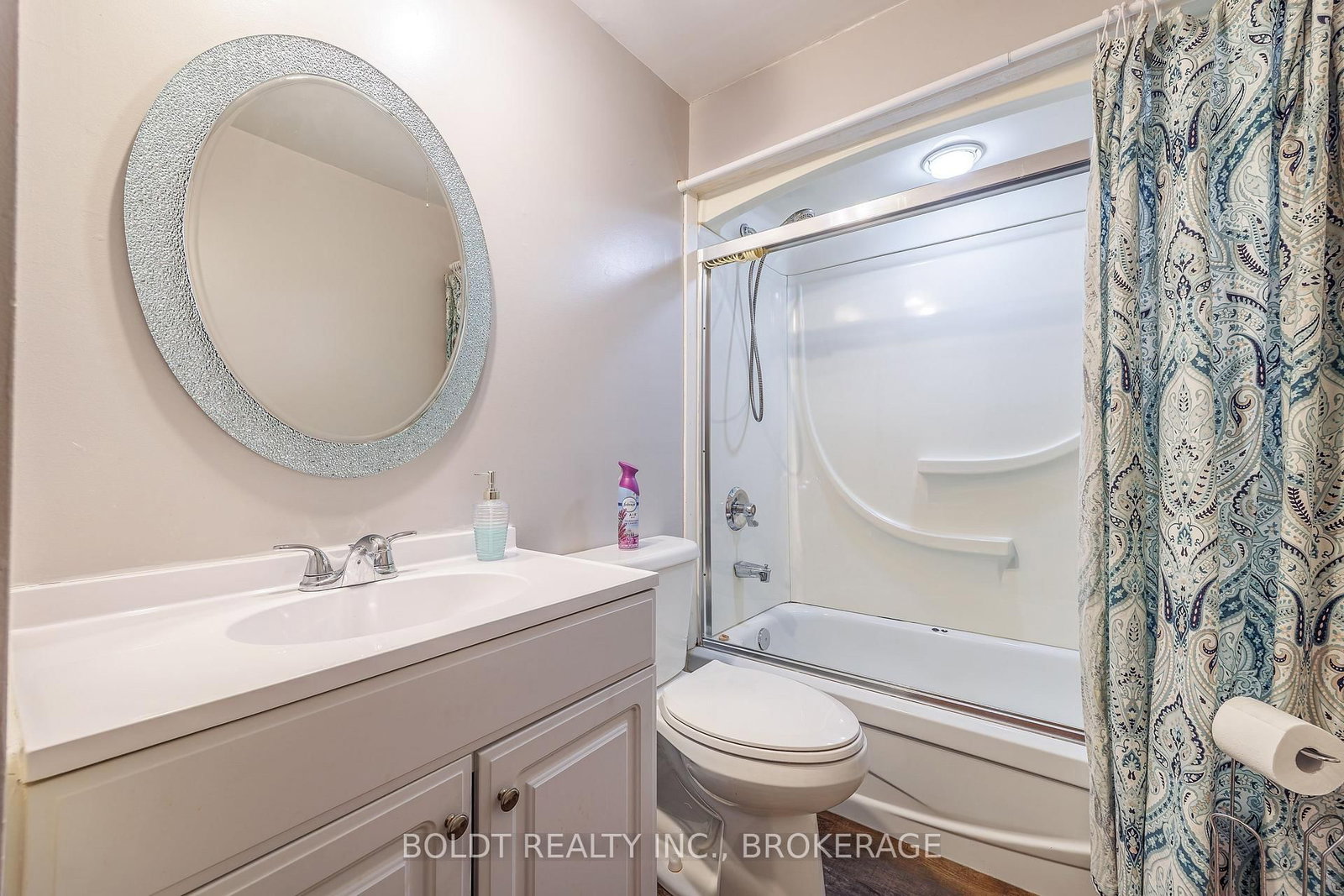 50 Silvan Drive • Welland, ON photo 13