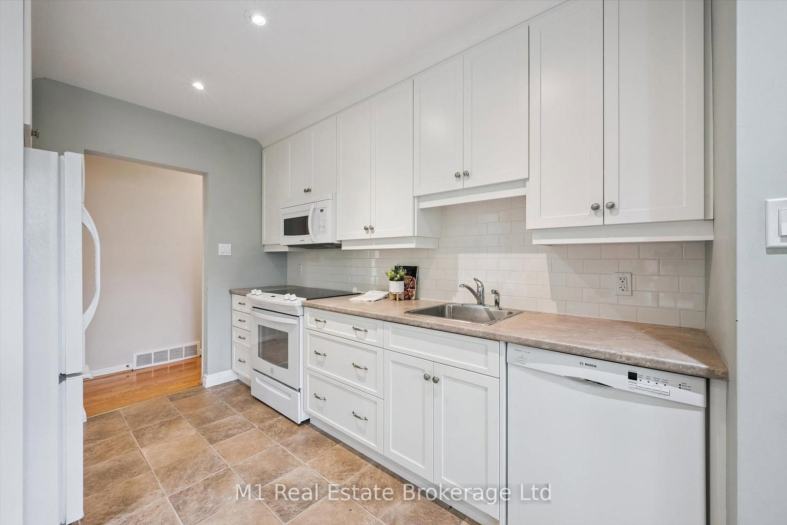 9 Cedar Street • Guelph, ON photo 15