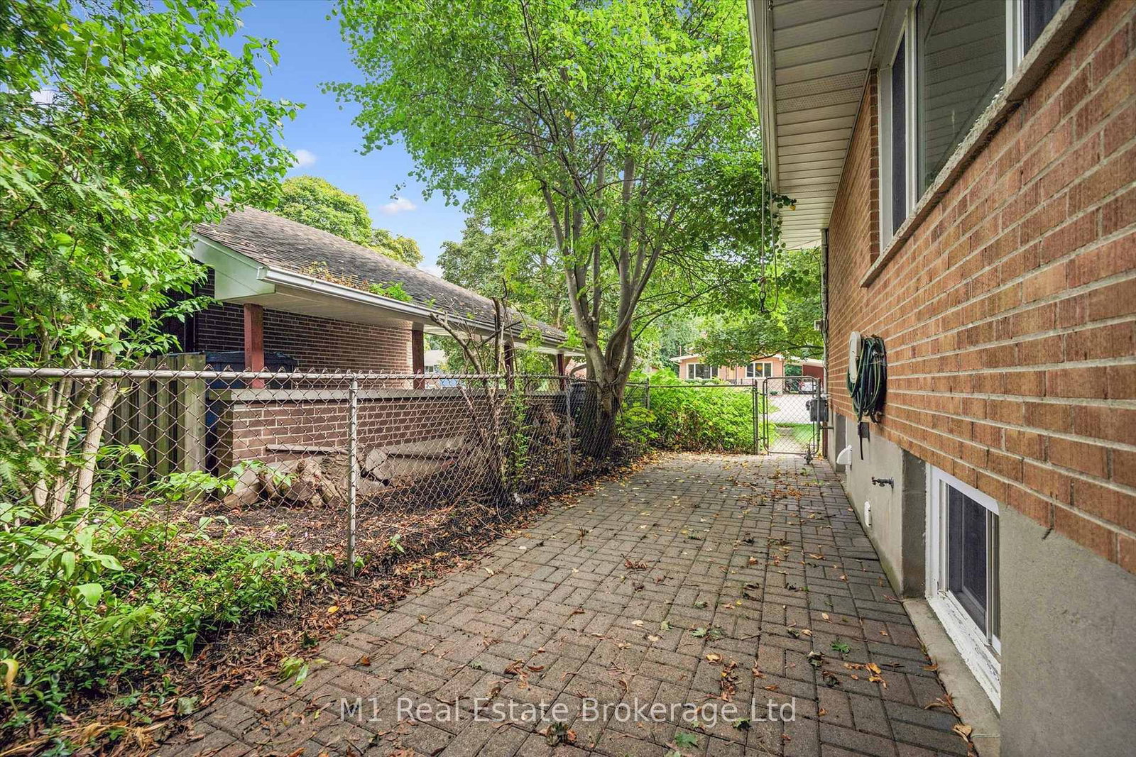 9 Cedar Street • Guelph, ON photo 36