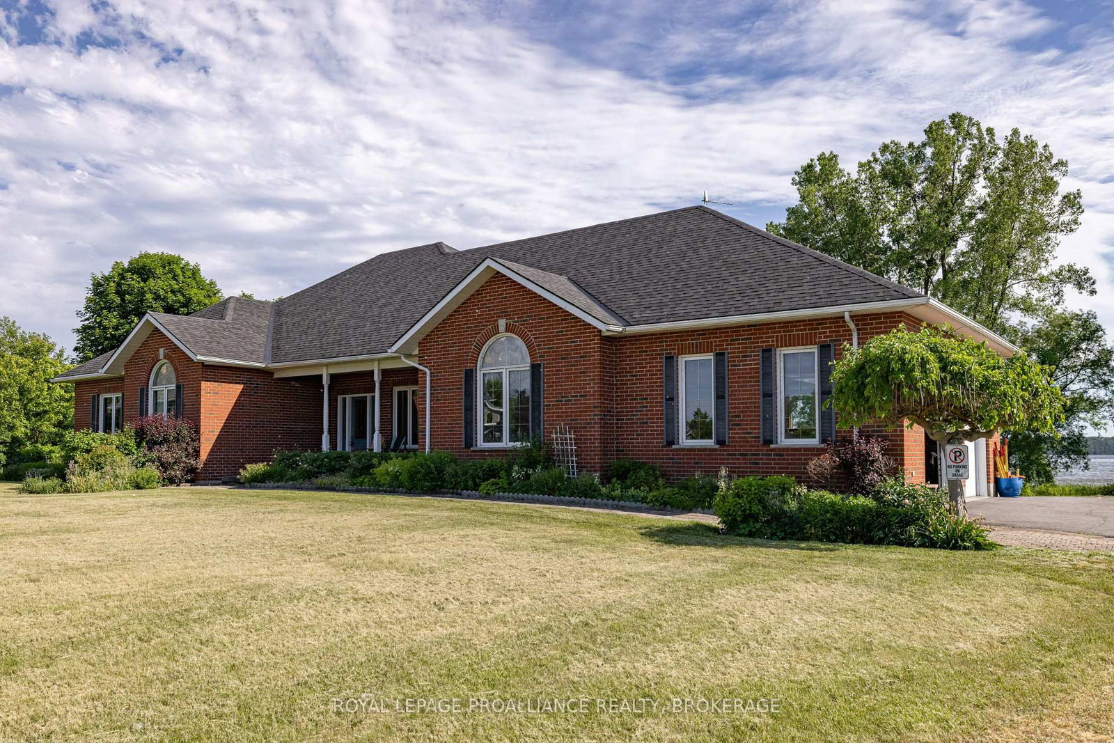116 Schenk Street • Bath, ON photo 4
