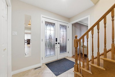47 Sandy Drive • Hamilton, ON photo 5