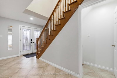 47 Sandy Drive • Hamilton, ON photo 6