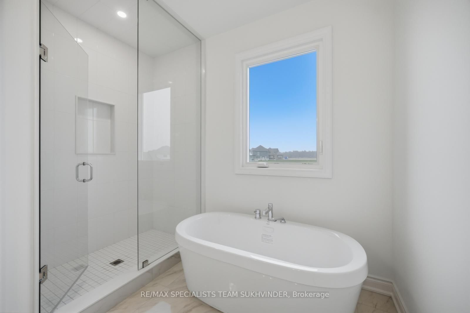 22 Ewing Way • Amaranth, ON photo 34