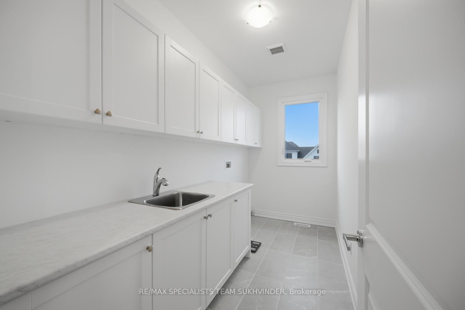 22 Ewing Way • Amaranth, ON photo 42