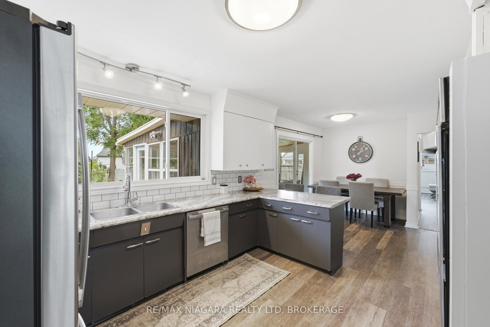 1042 Lakeshore Road W • St. Catharines, ON photo 10