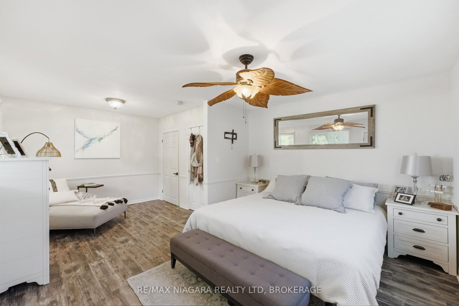 1042 Lakeshore Road W • St. Catharines, ON photo 16