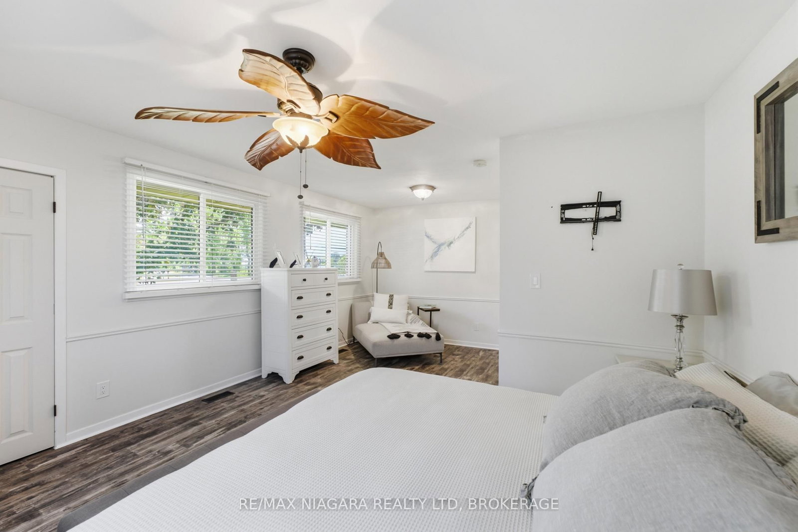 1042 Lakeshore Road W • St. Catharines, ON photo 18