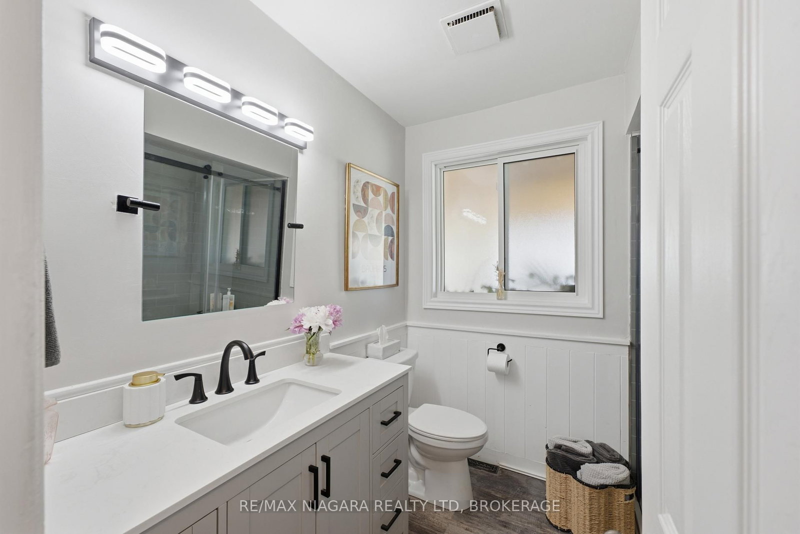 1042 Lakeshore Road W • St. Catharines, ON photo 20