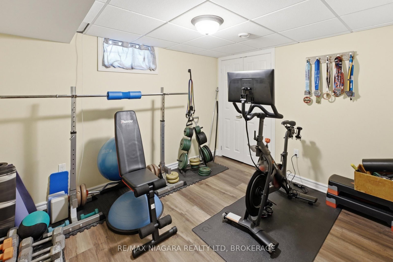 1042 Lakeshore Road W • St. Catharines, ON photo 25