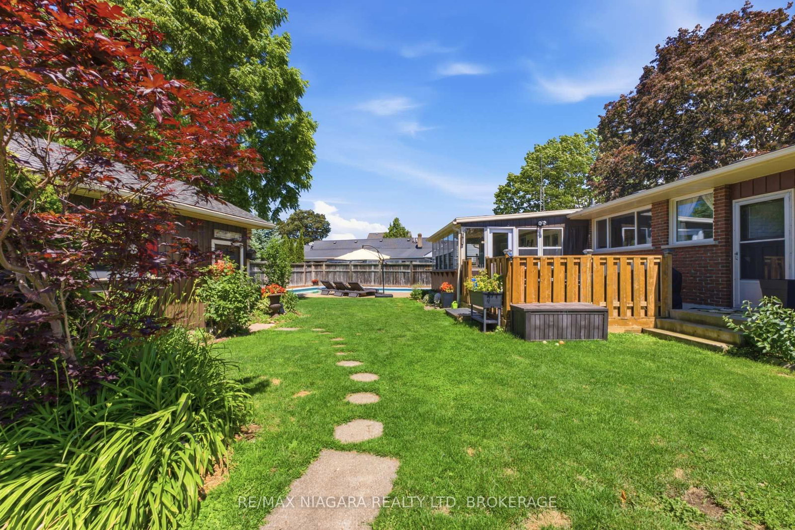 1042 Lakeshore Road W • St. Catharines, ON photo 29