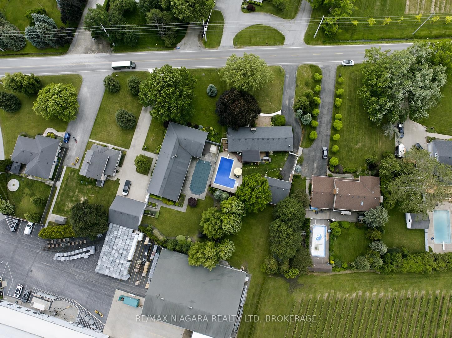 1042 Lakeshore Road W • St. Catharines, ON photo 32