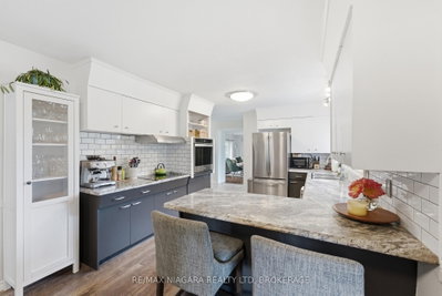 1042 Lakeshore Road W • St. Catharines, ON photo 8