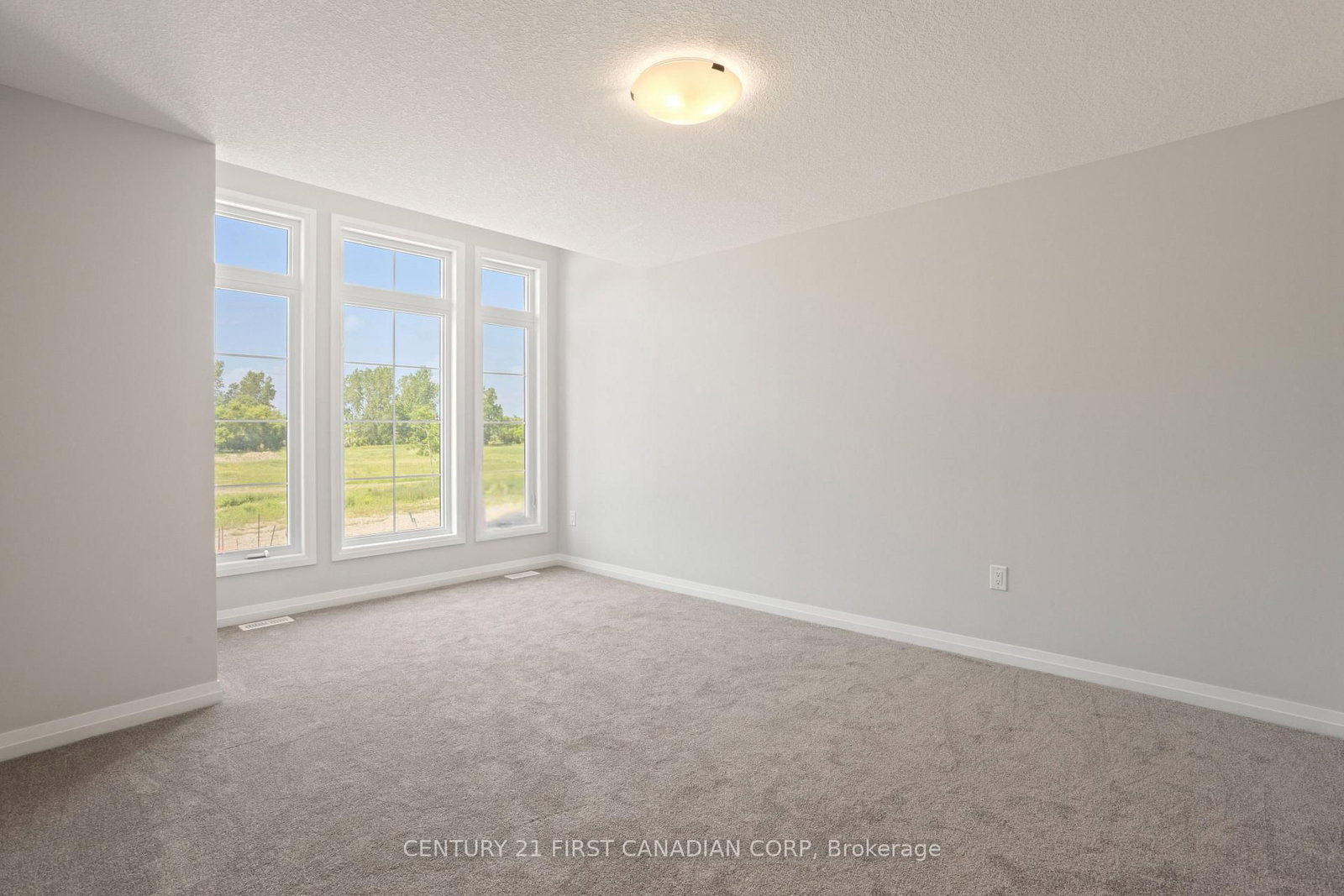 6882 HEATHWOODS Avenue • London South, ON photo 13