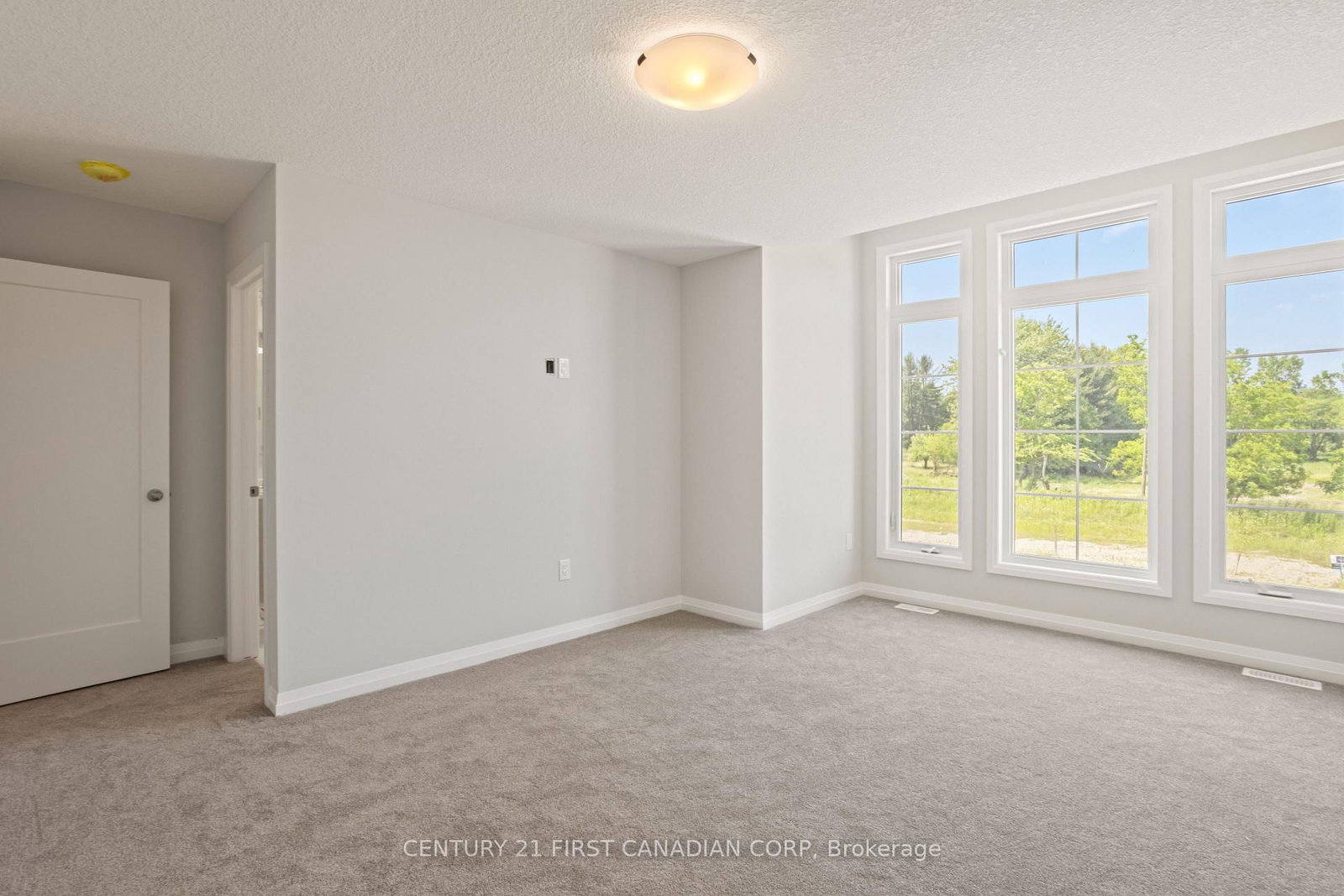 6882 HEATHWOODS Avenue • London South, ON photo 14