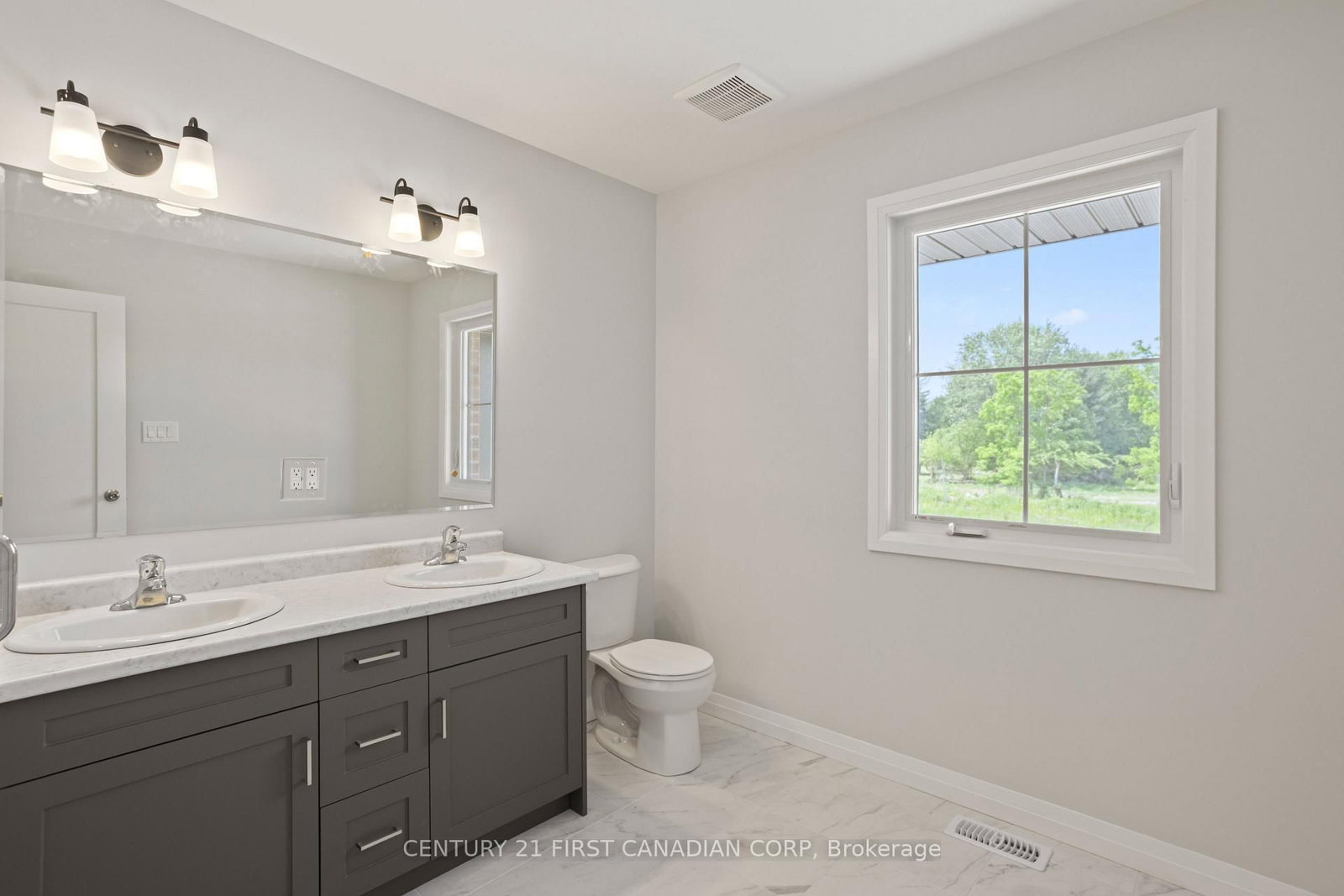 6882 HEATHWOODS Avenue • London South, ON photo 16