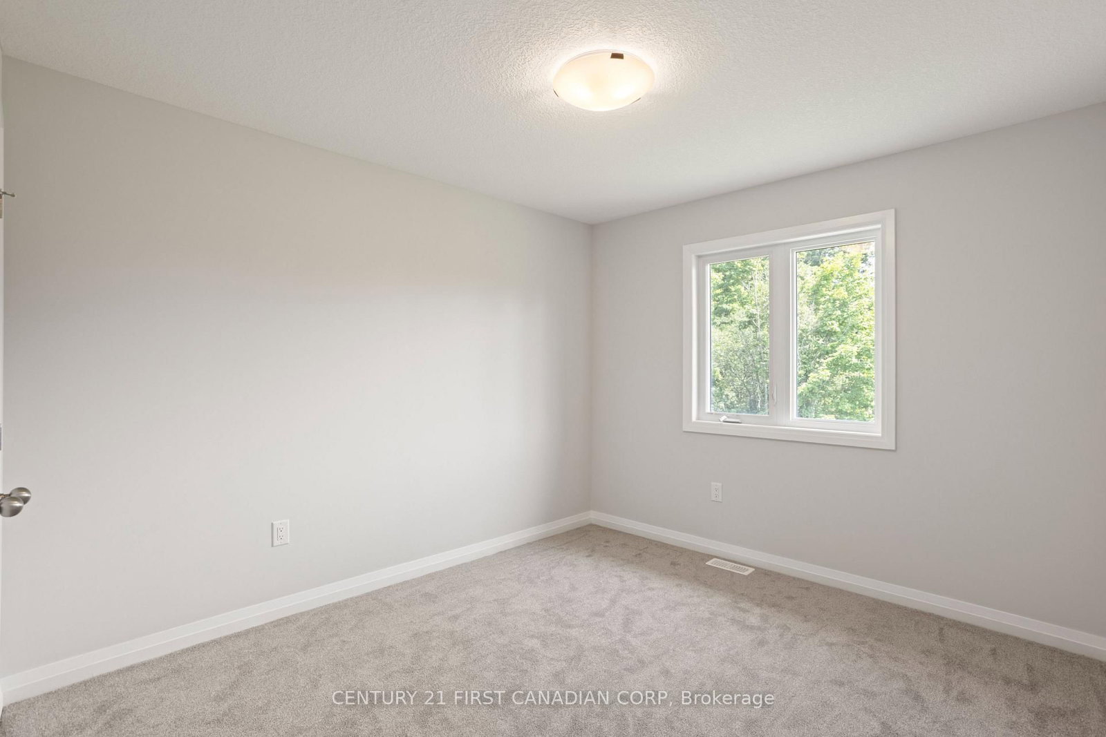 6882 HEATHWOODS Avenue • London South, ON photo 21