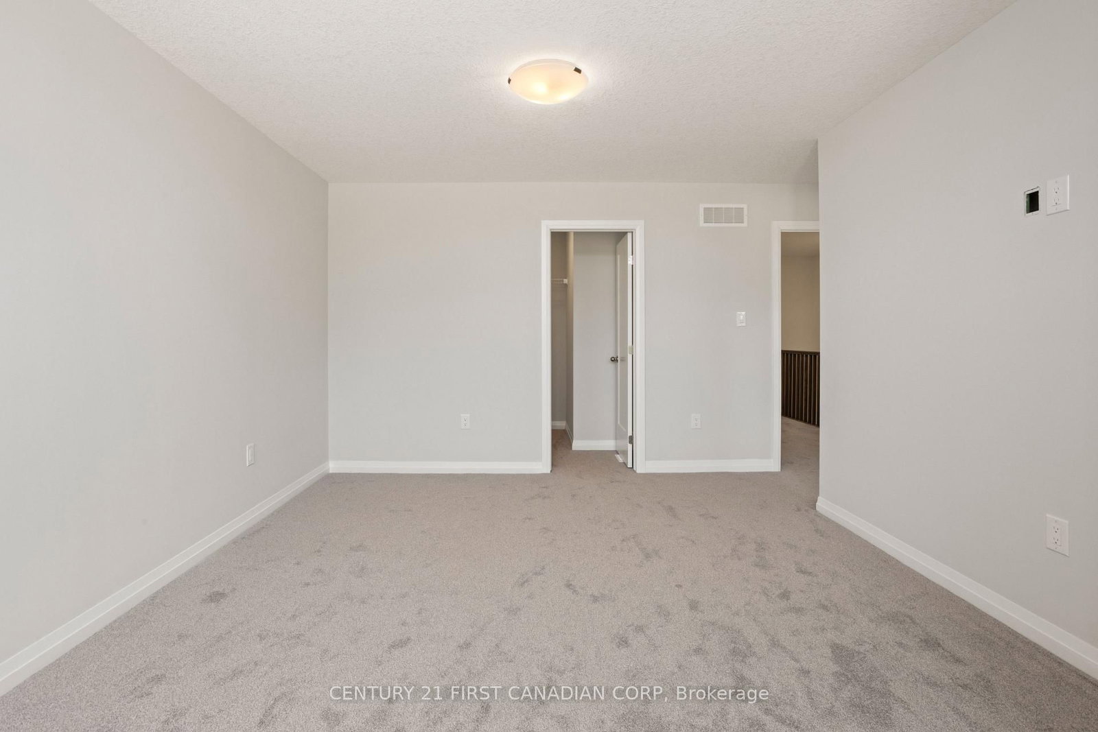 6878 HEATHWOODS Avenue • London South, ON photo 15