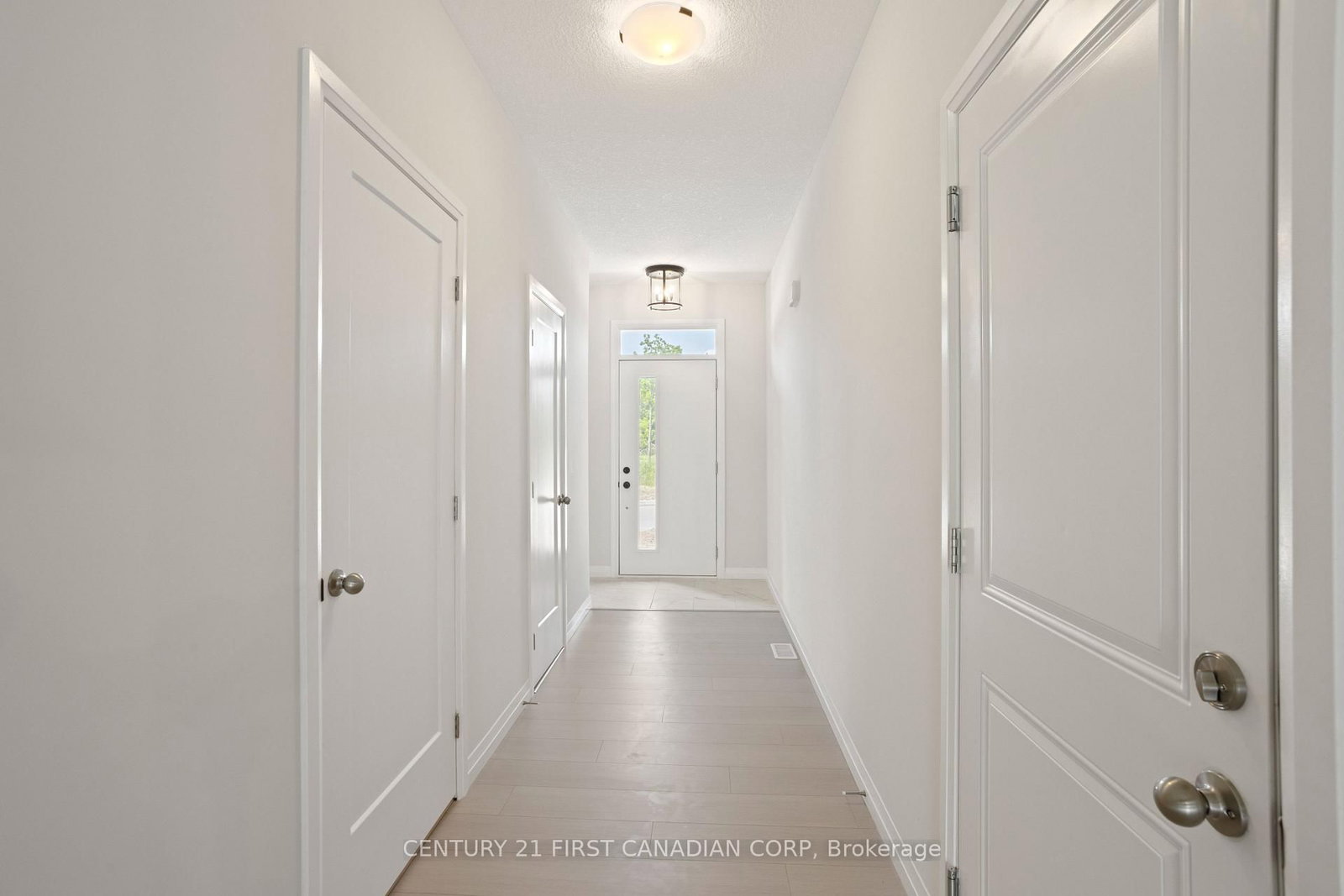 6878 HEATHWOODS Avenue • London South, ON photo 5