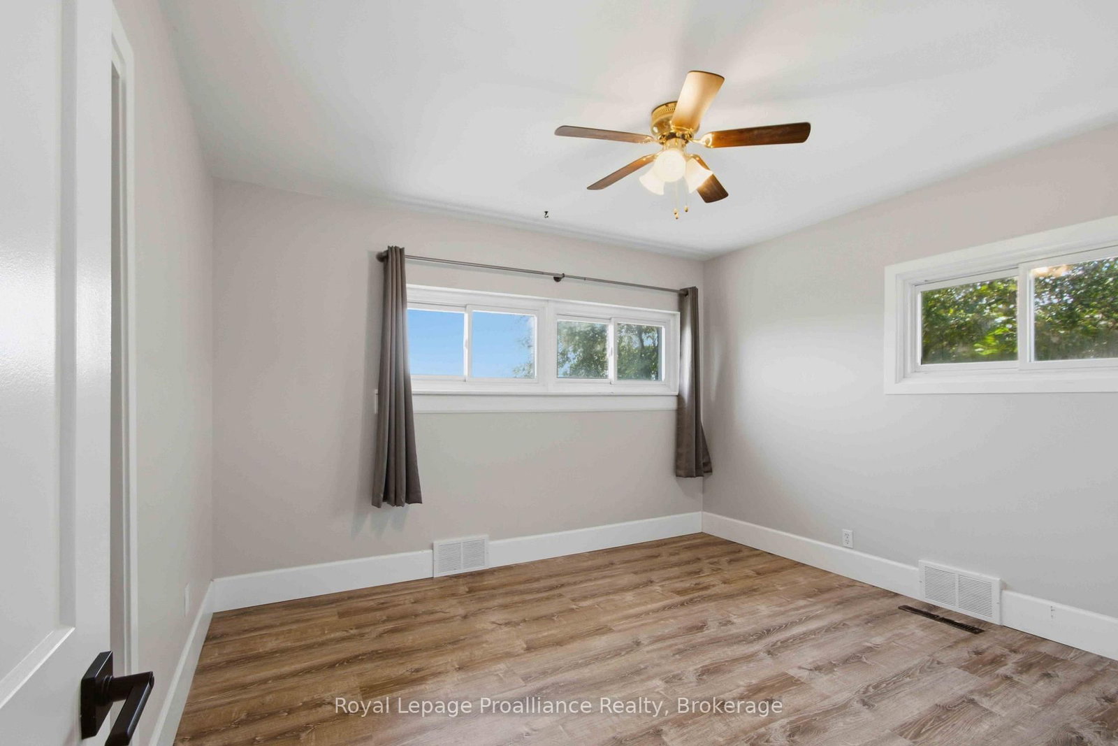 302 King Street • Quinte West, ON photo 18