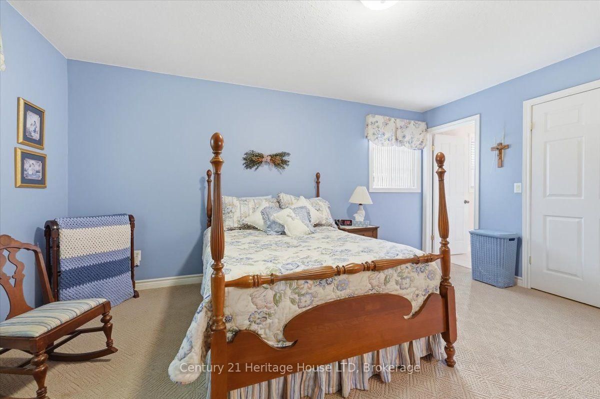 17 Oakridge Boulevard • Pelham, ON photo 19