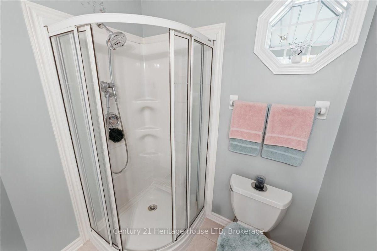 17 Oakridge Boulevard • Pelham, ON photo 26
