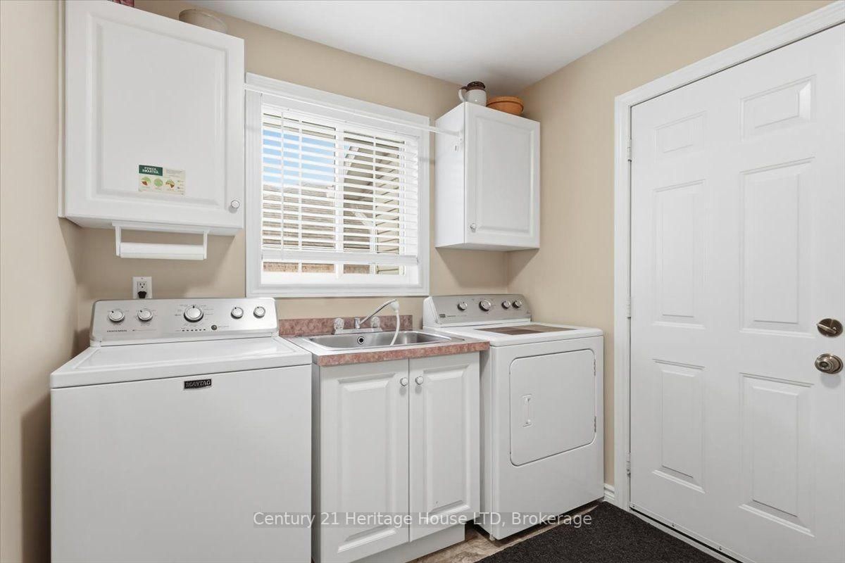 17 Oakridge Boulevard • Pelham, ON photo 27