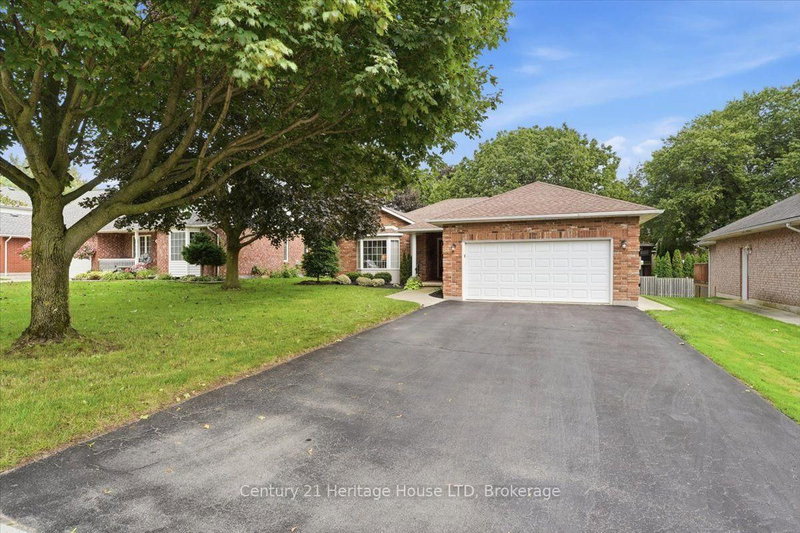 17 Oakridge Boulevard