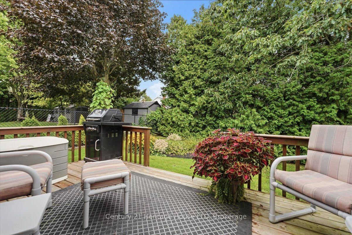 17 Oakridge Boulevard • Pelham, ON photo 37