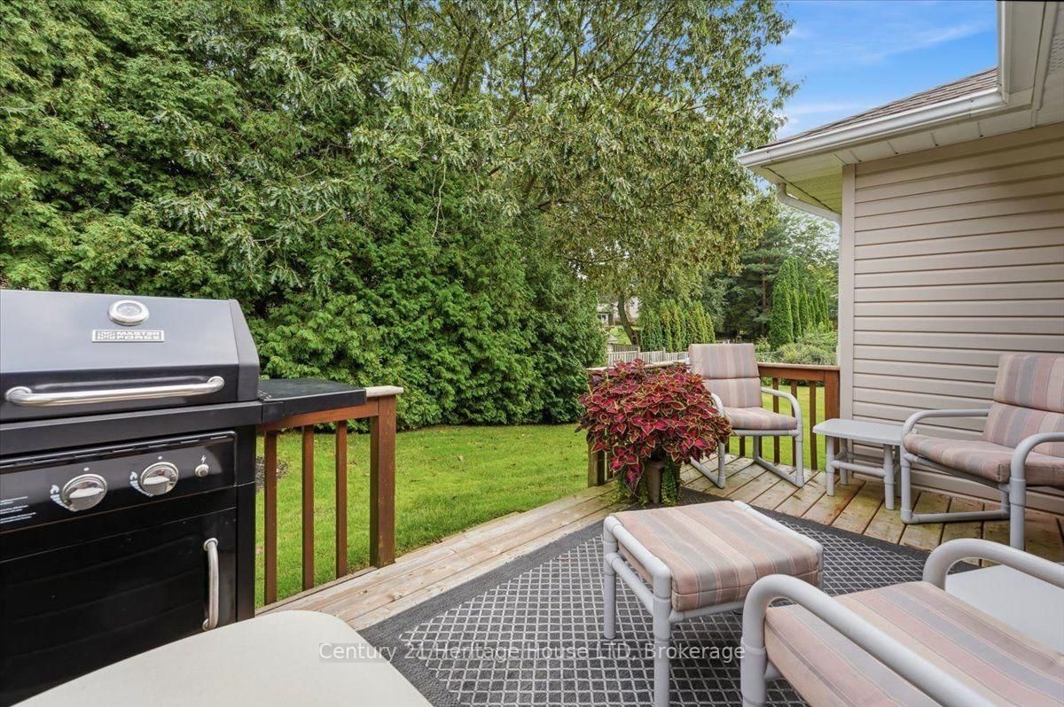 17 Oakridge Boulevard • Pelham, ON photo 38