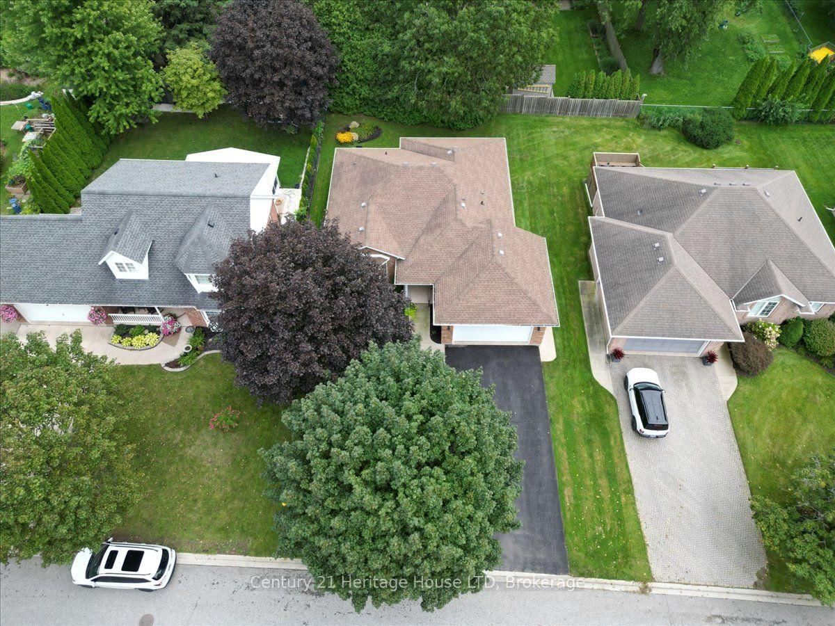 17 Oakridge Boulevard • Pelham, ON photo 46