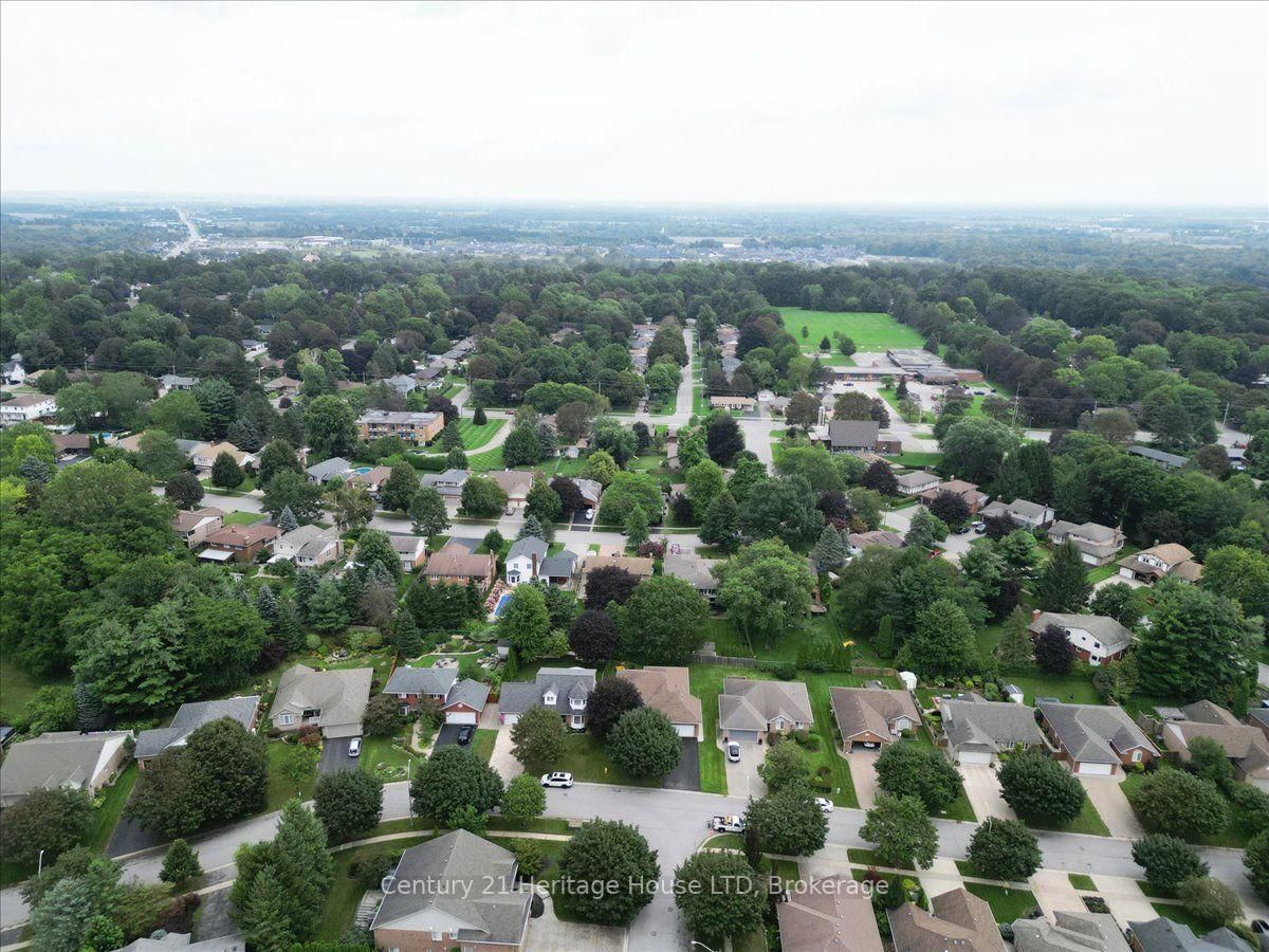 17 Oakridge Boulevard • Pelham, ON photo 49